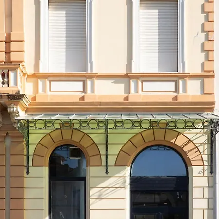 Toscana Centro Esclusivo Fronte * 维亚雷焦